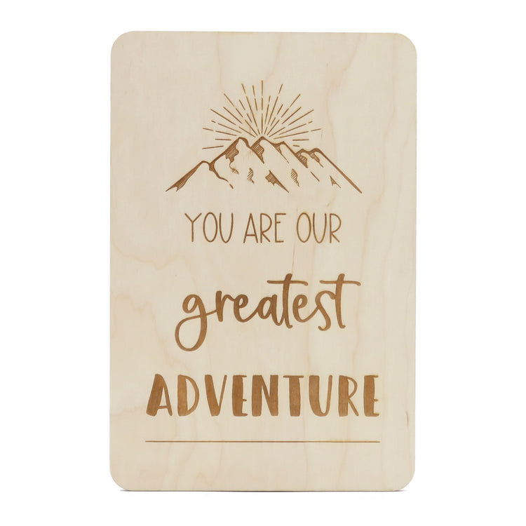 Houten gegraveerde kaart - You are our greatest adventure